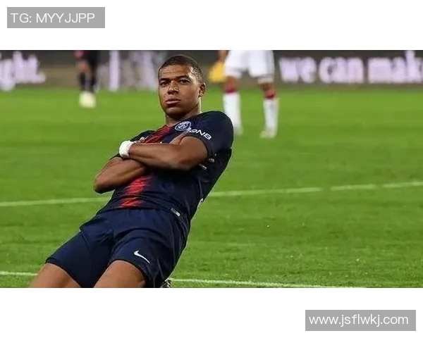 姆巴佩首秀独中两元球迷齐声高喊这笔引援真是太值了